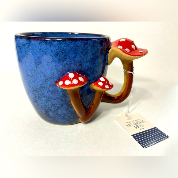Sunday Morning Ceramics Other - Sunday Morning Ceramics /  Artisanal Mug - 21oz - Mushroom Mug - BNWT 🍄☕️